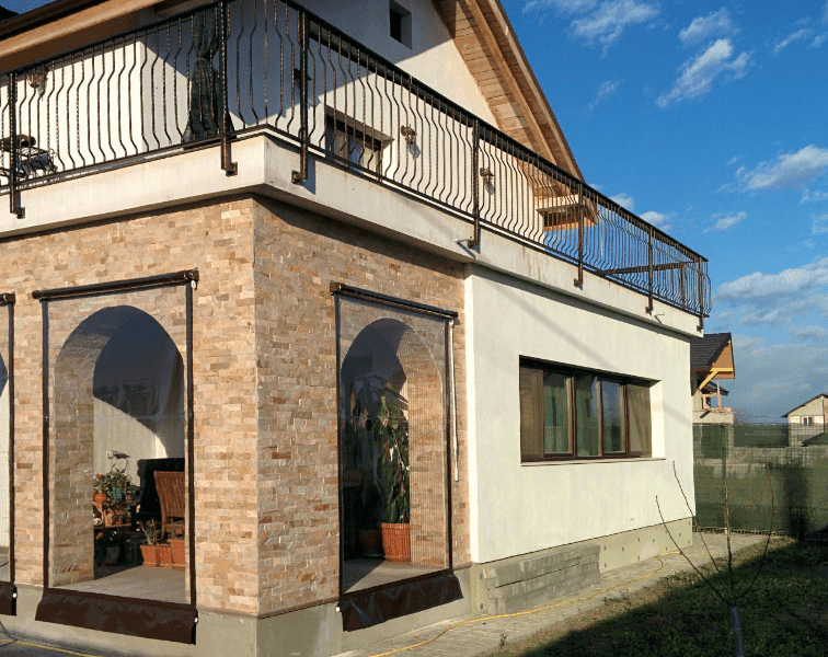 Rulouri transparente necasetate